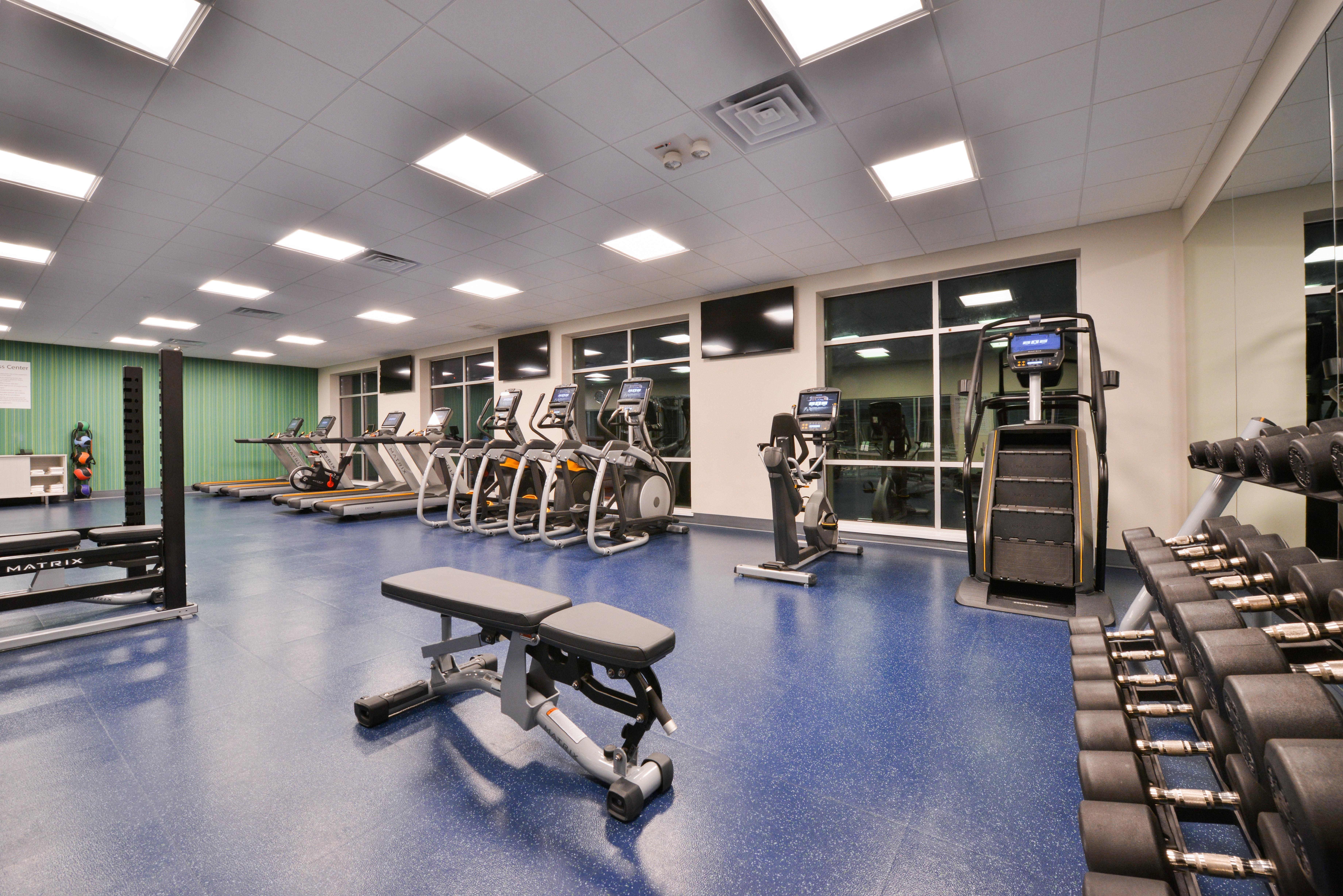 Holiday Inn Express & Suites Madison By Ihg Bagian luar foto